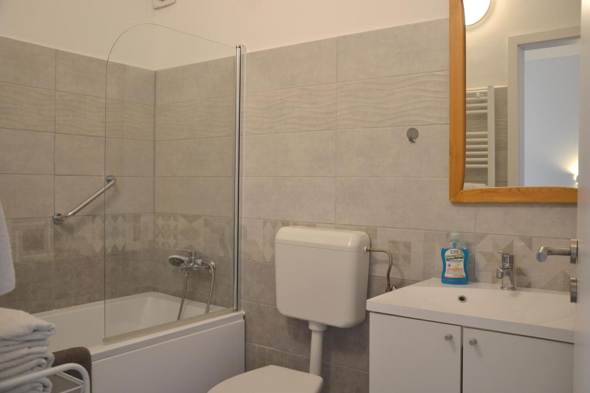 Akvamarin Apartman Keszthely Exteriör bild